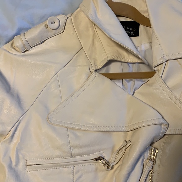 Faux leather Jacket - Picture 5 of 9